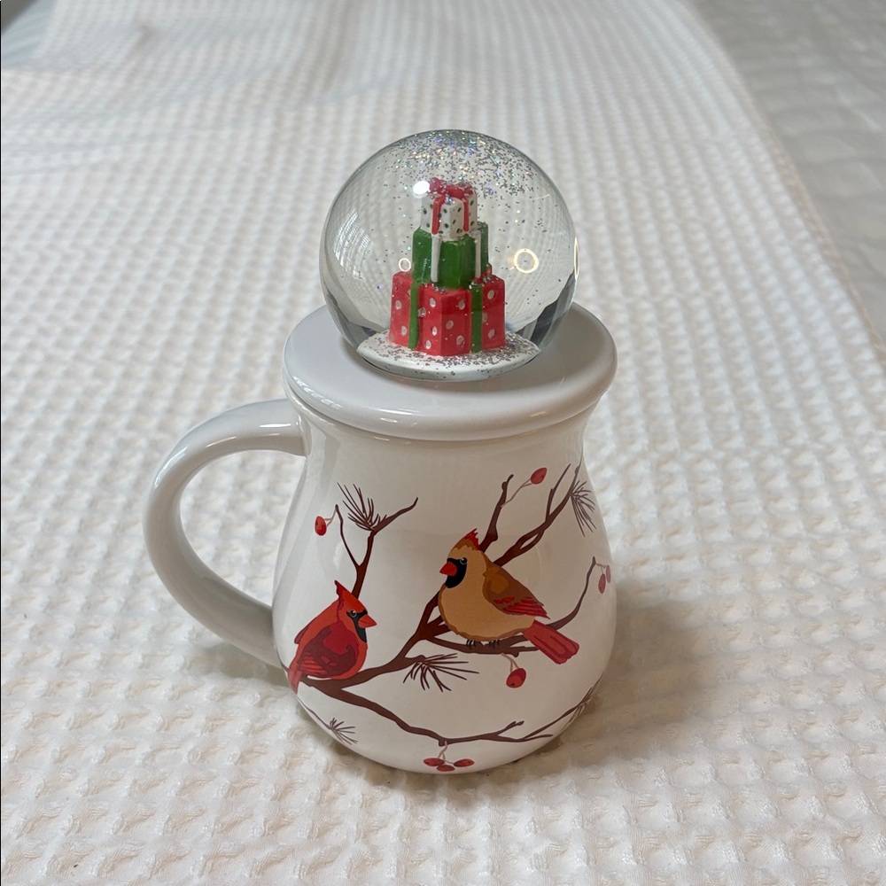 Temp-tations NWOT Birchwood Trees Cardinal Birds 16oz Mug Snow Globe Lid - Picture 3 of 5